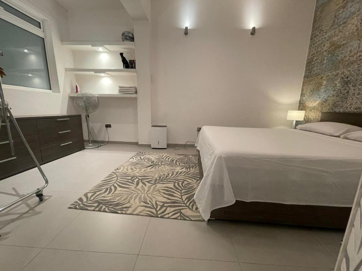 Valletta Most Central Studio Apartment 16Th-Century Building Kültér fotó